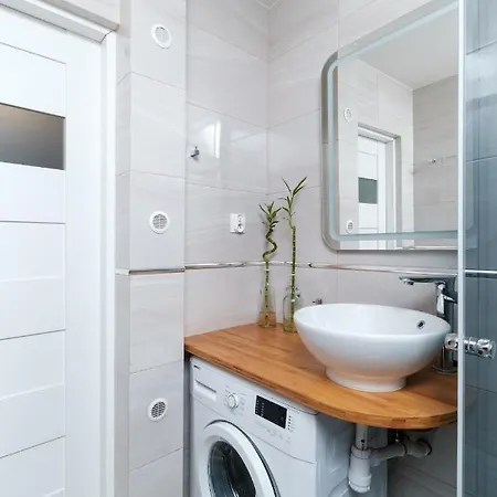 Inside Solec Ii Appartement