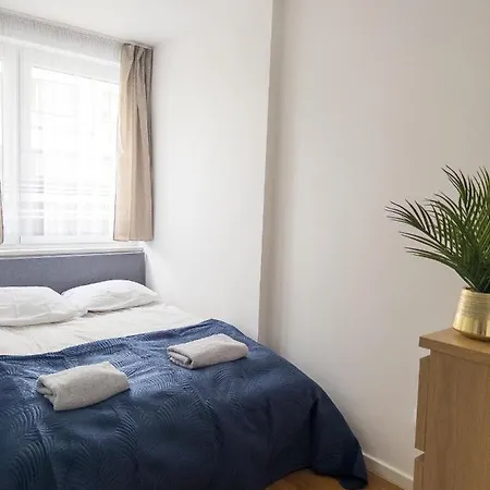 Inside Solec Ii Lägenhet