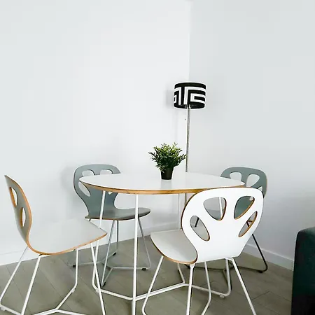 Inside Solec Ii Warszawa