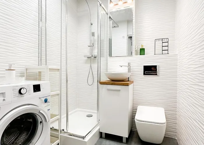 Апартаменты Inside Solec Ii *