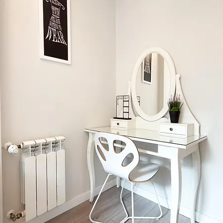 Lägenhet Inside Solec Ii